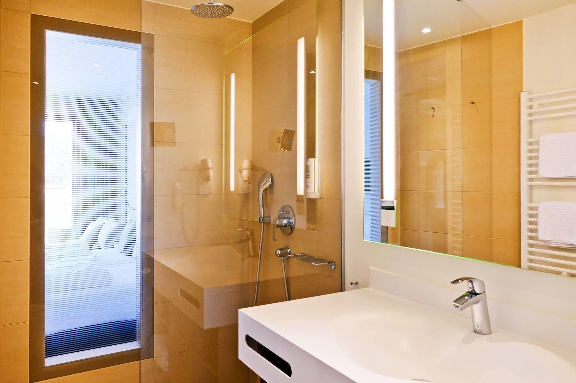 Seetelhotel Kaiserstrand Beachhotel Χέρινγκσντορφ Εξωτερικό φωτογραφία